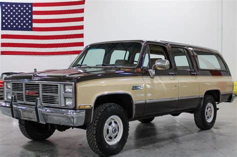 1986 Gmc Suburban photo