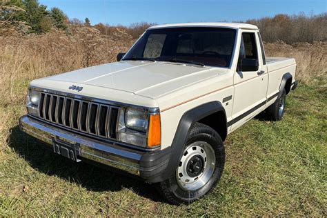 1986 Jeep Comanche photo