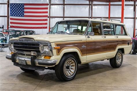 1986 Jeep Wagoneer photo