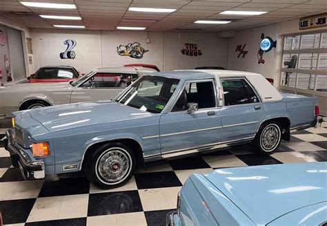 1986 Mercury Marquis photo