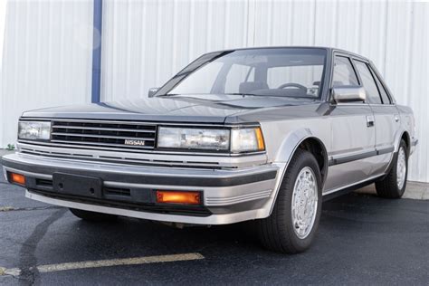 1986 Nissan Maxima photo