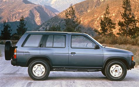 1986 Nissan Pathfinder engine