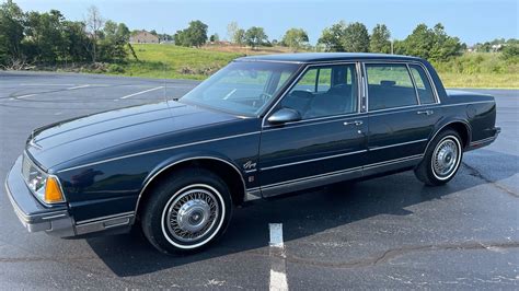 1986 Oldsmobile 98 photo