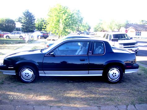 1986 Oldsmobile Calais photo