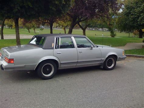 1986 Pontiac Bonneville engine