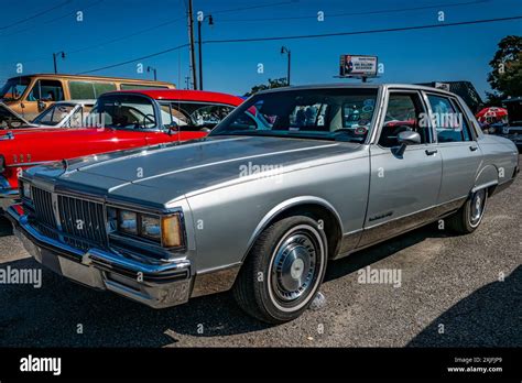 1986 Pontiac Parisienne photo