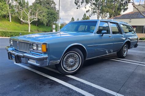 1986 Pontiac Safari photo