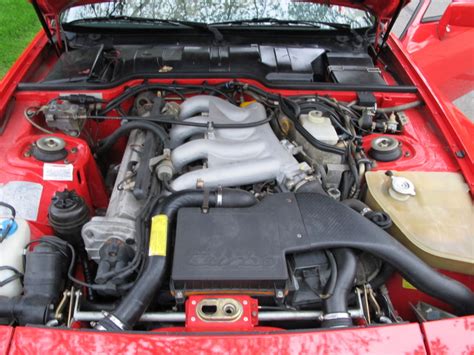 1986 Porsche 944 engine