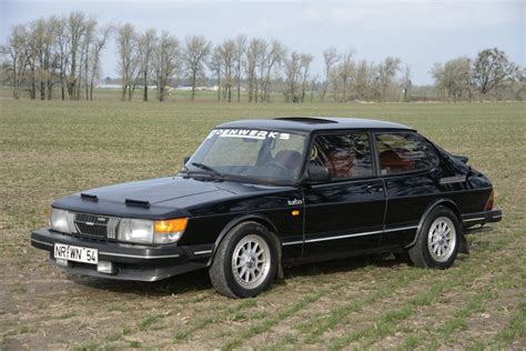 1986 Saab 900 photo