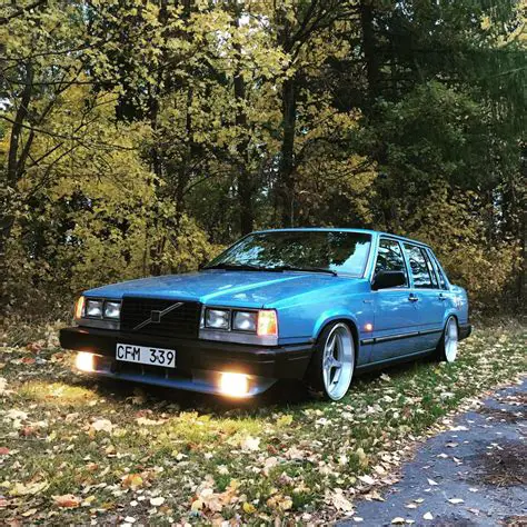 1986 Volvo 744 photo