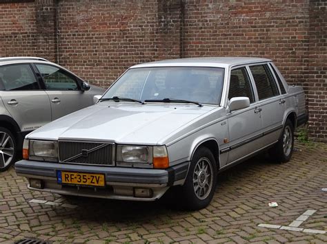 1986 Volvo 760 photo