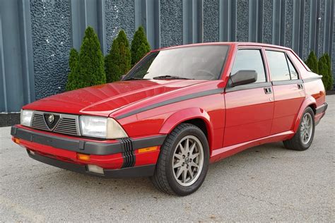 1987 Alfa romeo Milano photo