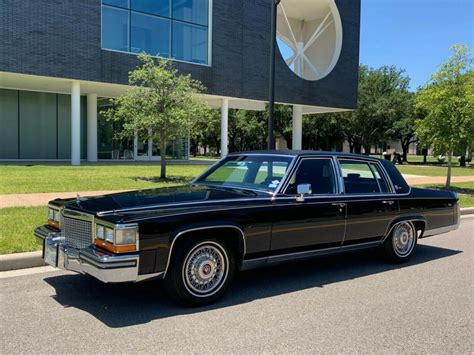 1987 Cadillac Brougham photo