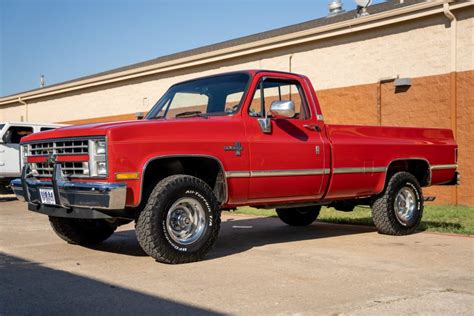 1987 Chevrolet Chevrolet truck photo