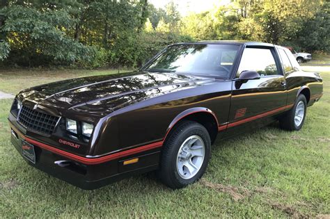 1987 Chevrolet Monte carlo photo