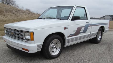 1987 Chevrolet S10 pickup photo