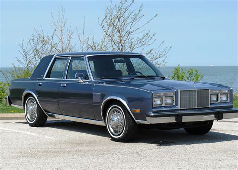 1987 Chrysler Fifth avenue photo