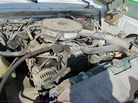 1987 Dodge D250 engine