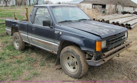 1987 Dodge D50 photo