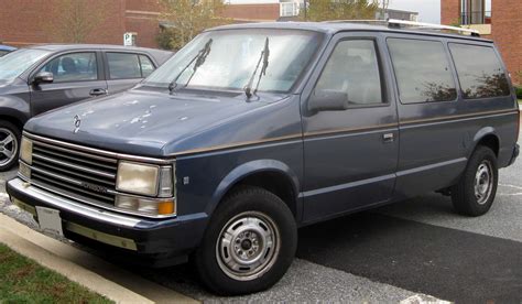 1987 Dodge Grand caravan photo