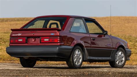 1987 Ford Escort photo