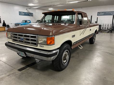 1987 Ford F250 engine