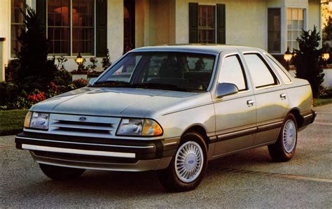 1987 Ford Tempo photo