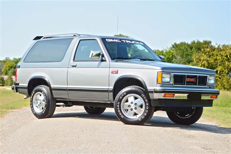 1987 Gmc S25 photo