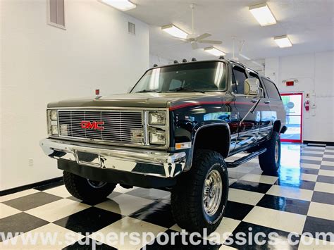 1987 Gmc Suburban photo