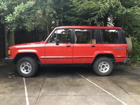 1987 Isuzu Trooper