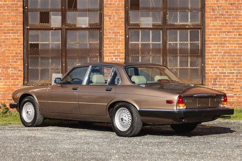 1987 Jaguar Xj6 photo