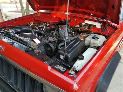 1987 Jeep Comanche engine