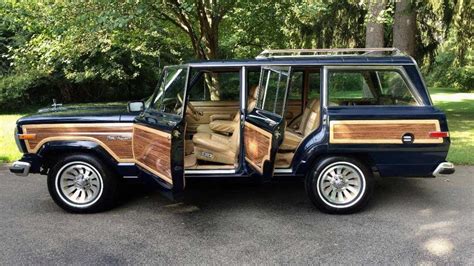 1987 Jeep Wagoneer engine