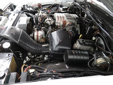 1987 Lincoln Town car engine