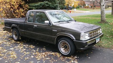 1987 Mazda B2200 photo