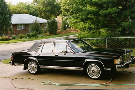 1987 Mercury Marquis photo