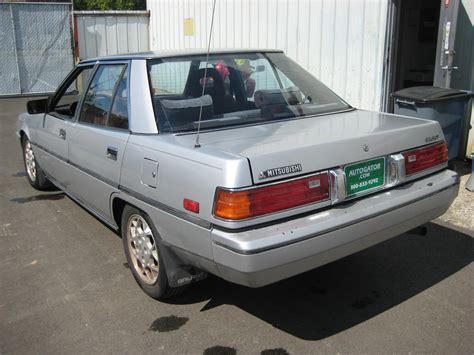 1987 Mitsubishi Galant photo