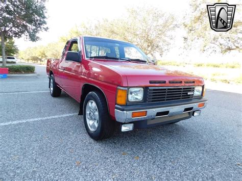 1987 Nissan Pickup photo