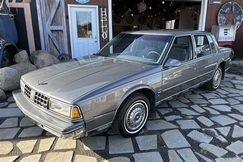 1987 Oldsmobile 98 photo