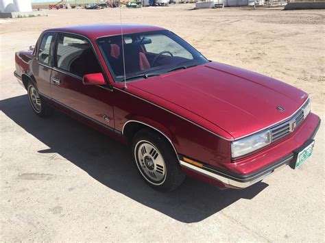 1987 Oldsmobile Calais photo