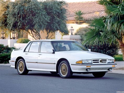 1987 Pontiac Bonneville photo