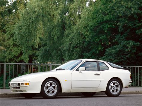 1987 Porsche 944s photo