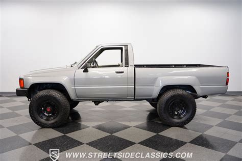 1987 Toyota Pickup photo