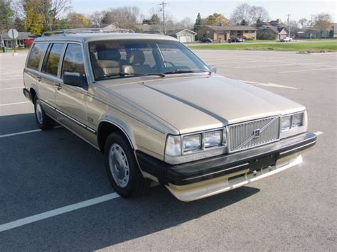 1987 Volvo 740 photo