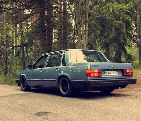 1987 Volvo 744 photo