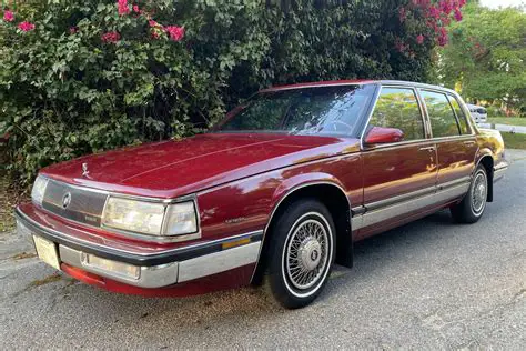 1988 Buick Park avenue photo