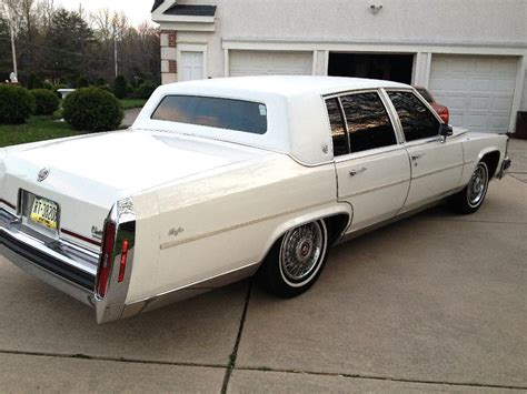 1988 Cadillac Fleetwood photo