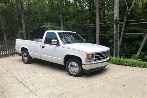 1988 Chevrolet C20 photo