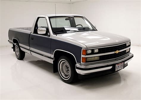 1988 Chevrolet Chevrolet truck photo