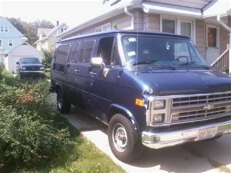 1988 Chevrolet G25 photo